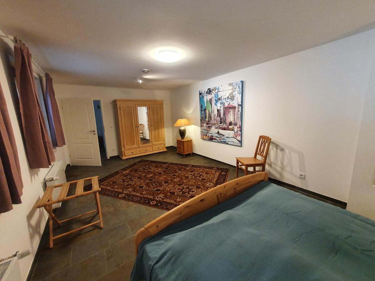 Grosses Ferienhaus Sauerburgblick Sauerthal Esterno foto